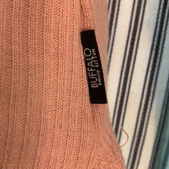 DAVID BITTON, long sleeve, button down, lace trimmed collar and cuff, great cond - Picture 6 of 9